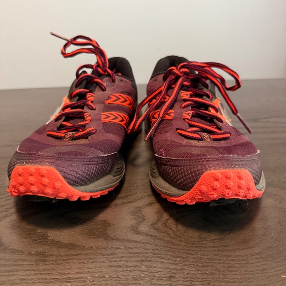 Brooks Cascadia 12 Womens Running Shoes‎ Size 6,5 Purple Orange - Picture 2 of 8
